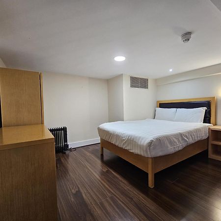 Cromwell Hotel Лондон Экстерьер фото
