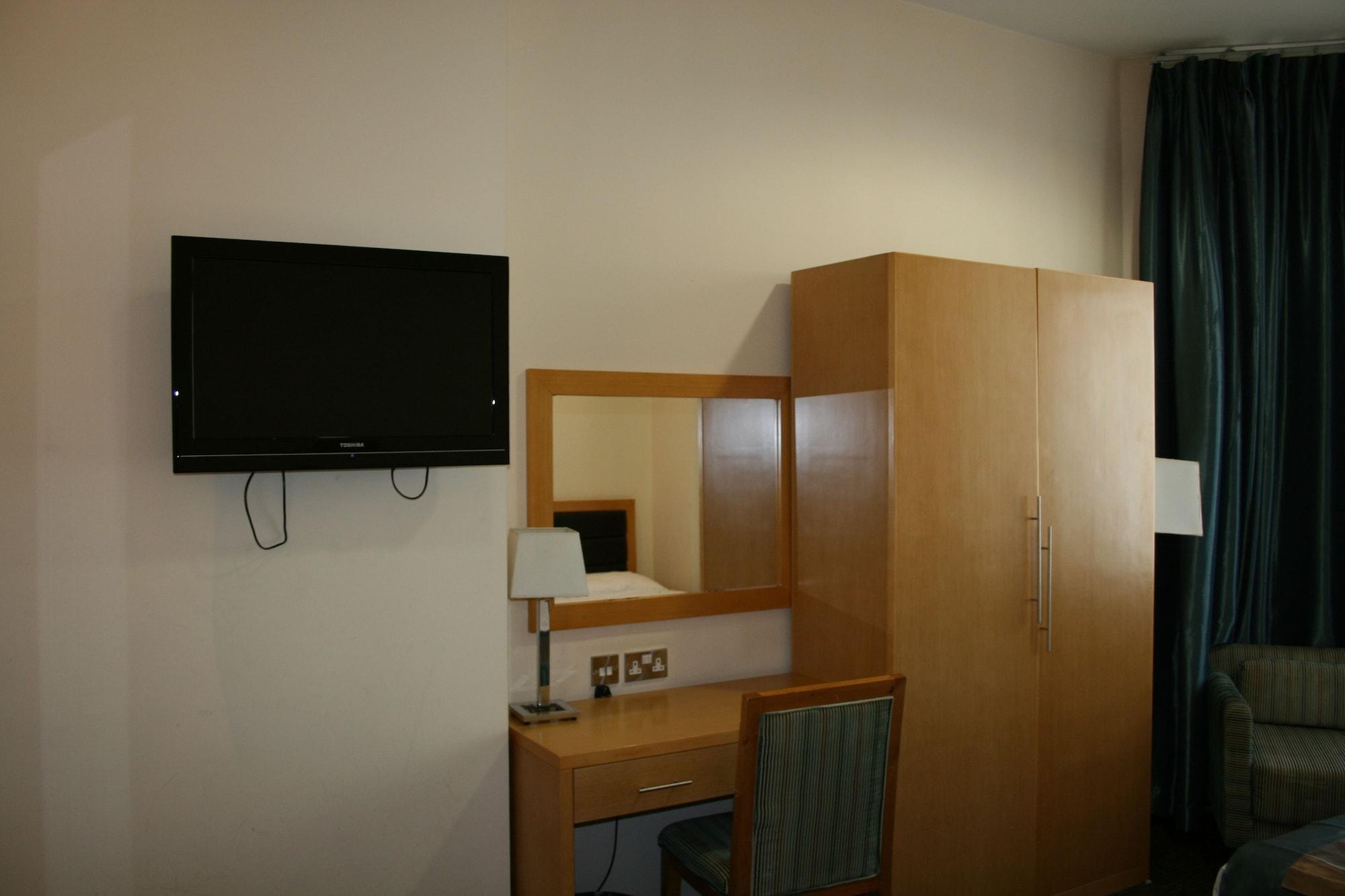 Cromwell Hotel Лондон Экстерьер фото
