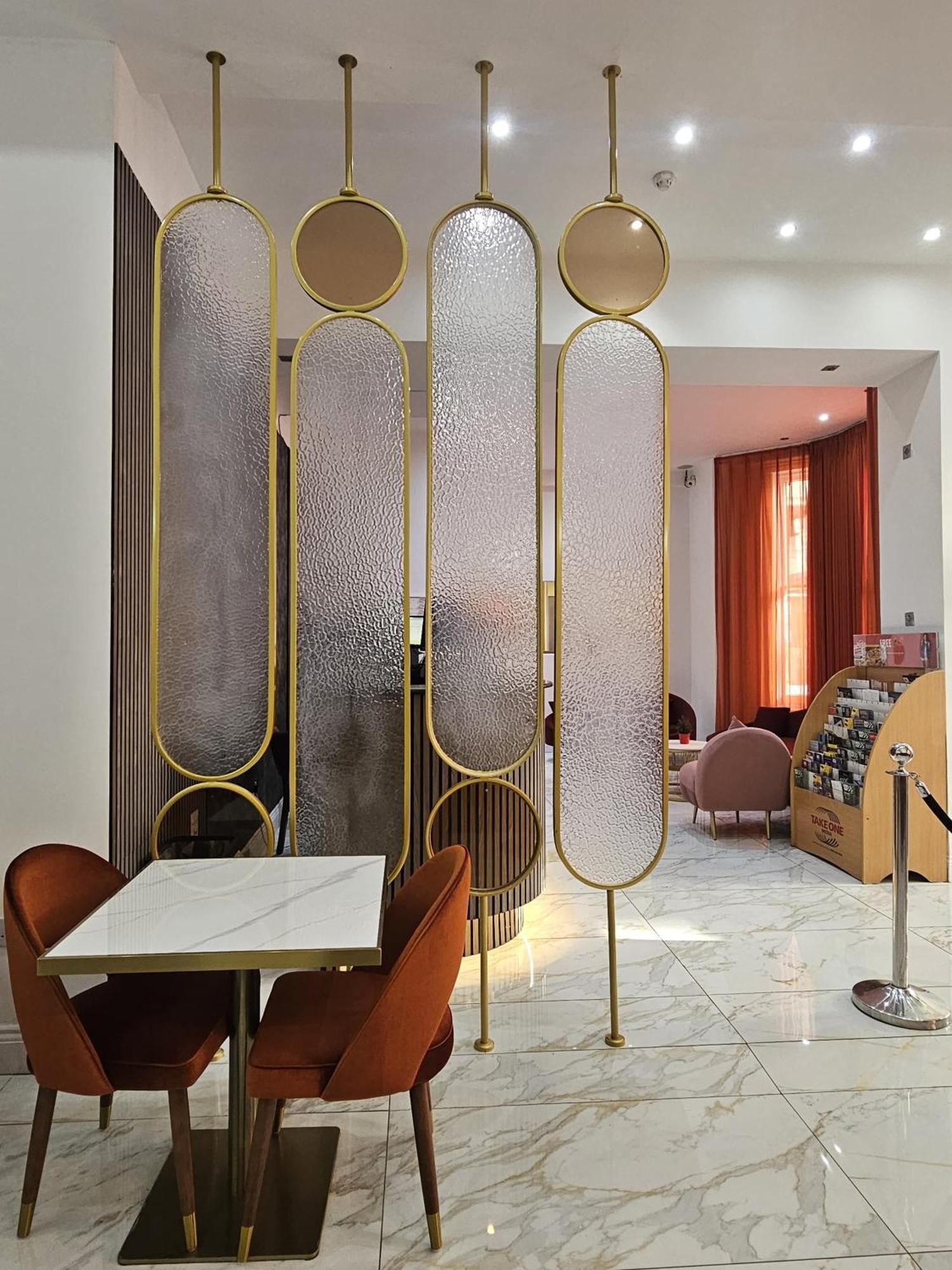 Cromwell Hotel Лондон Экстерьер фото