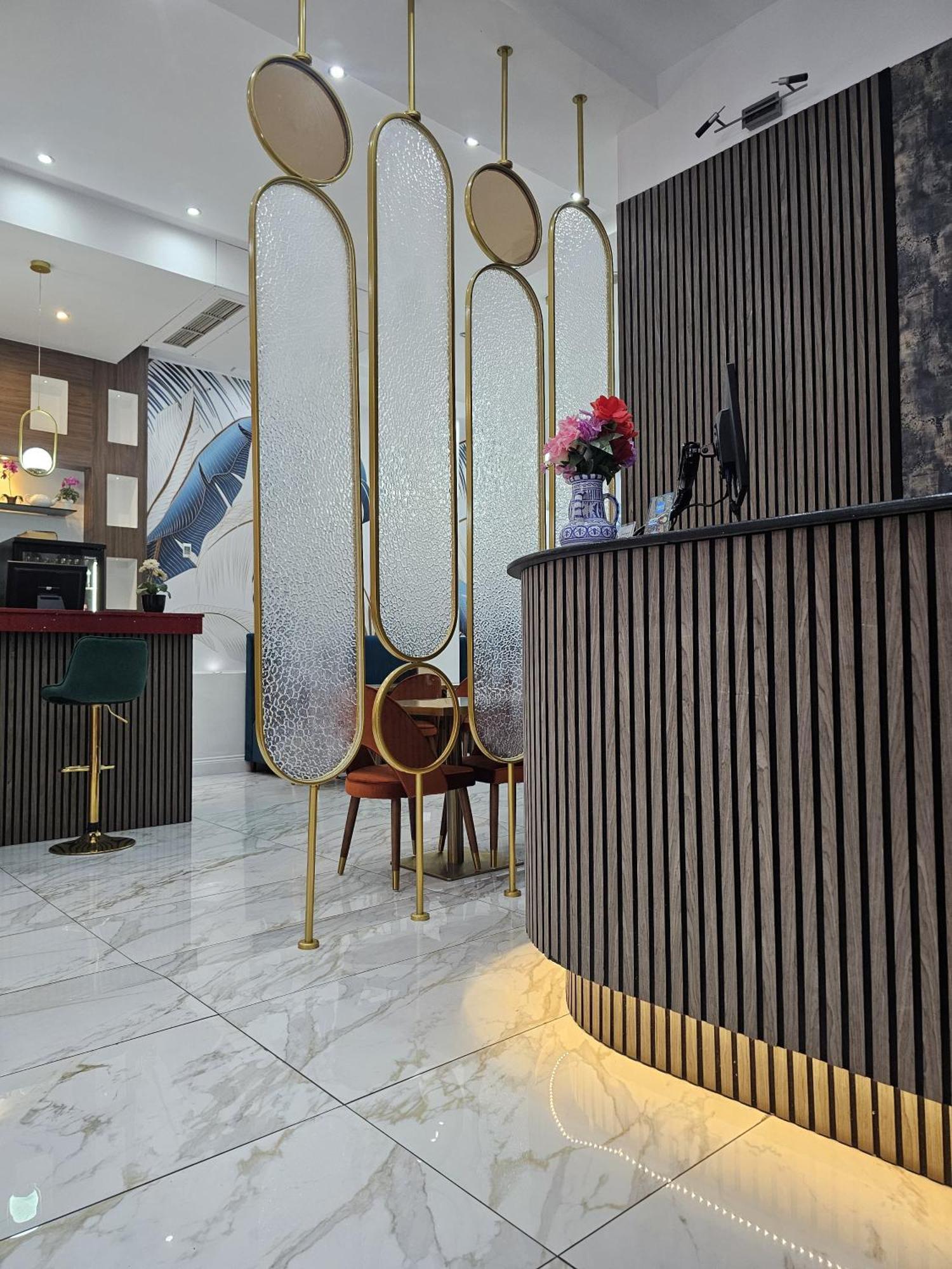 Cromwell Hotel Лондон Экстерьер фото
