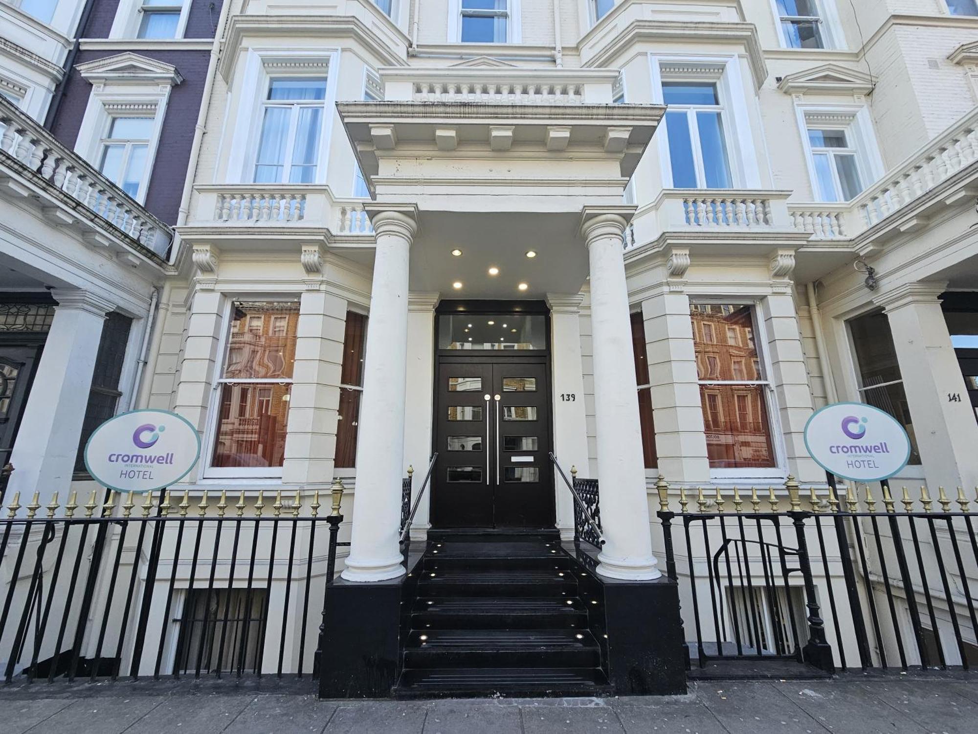 Cromwell Hotel Лондон Экстерьер фото