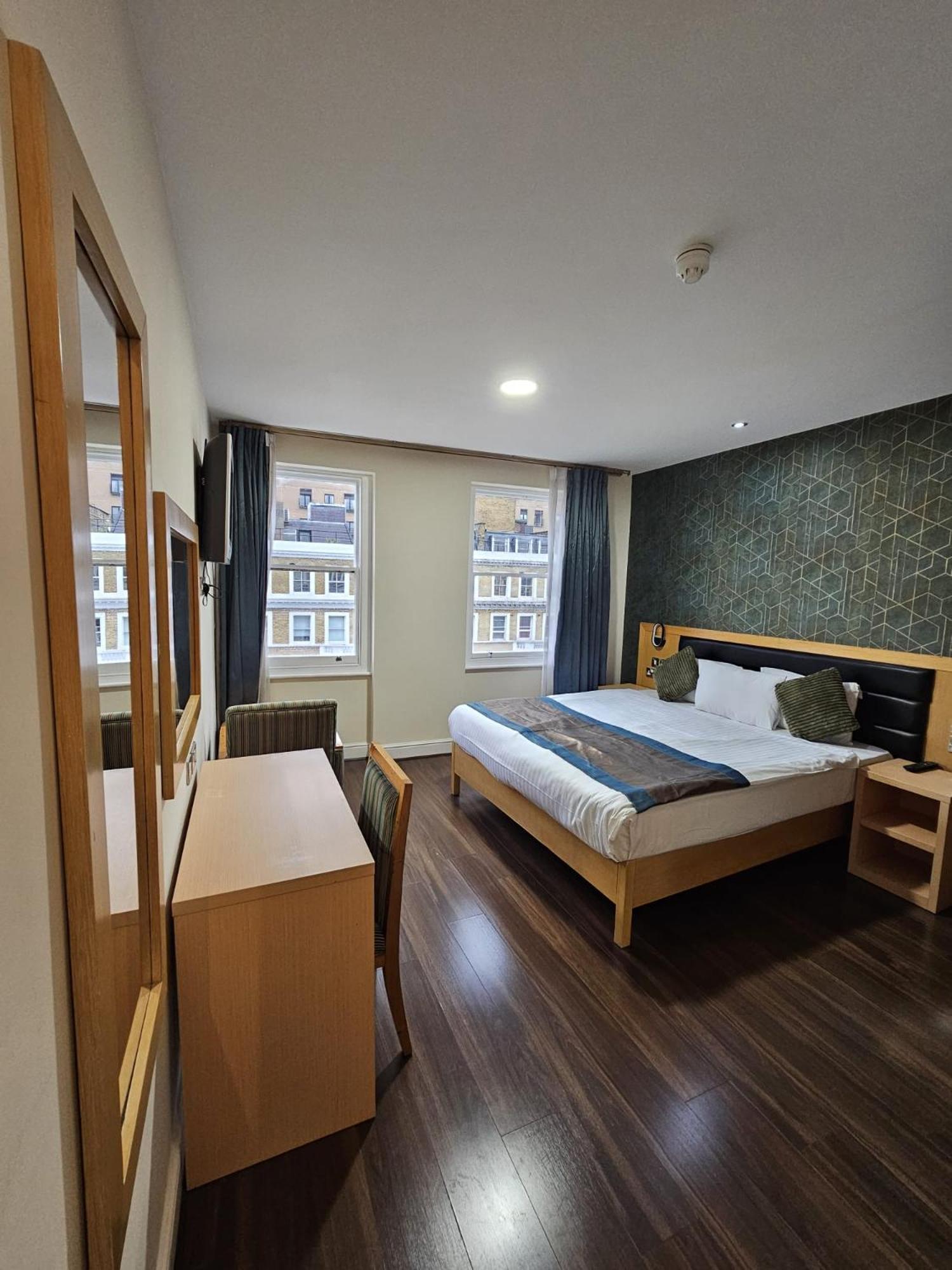 Cromwell Hotel Лондон Экстерьер фото